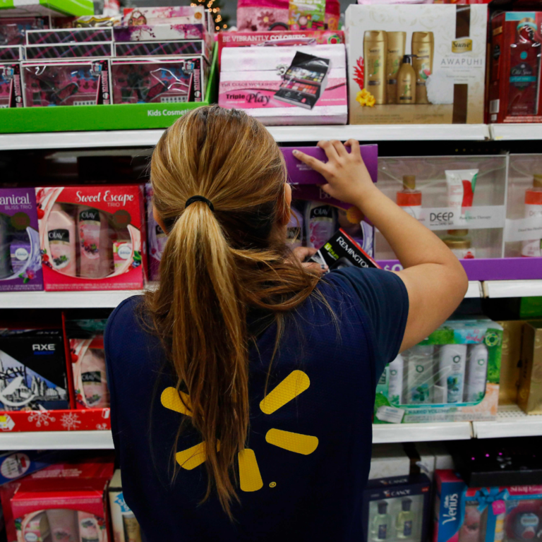 Walmart raises minimum wage as retail labor market remains tight