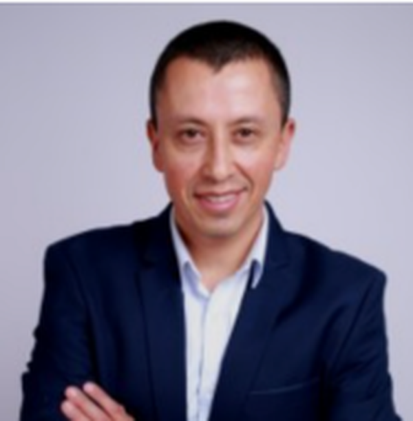 Dr. Oscar Pérez-Moreno